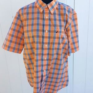 Nautica Men's Medium Wrinkle Resistant Button Down Shirt